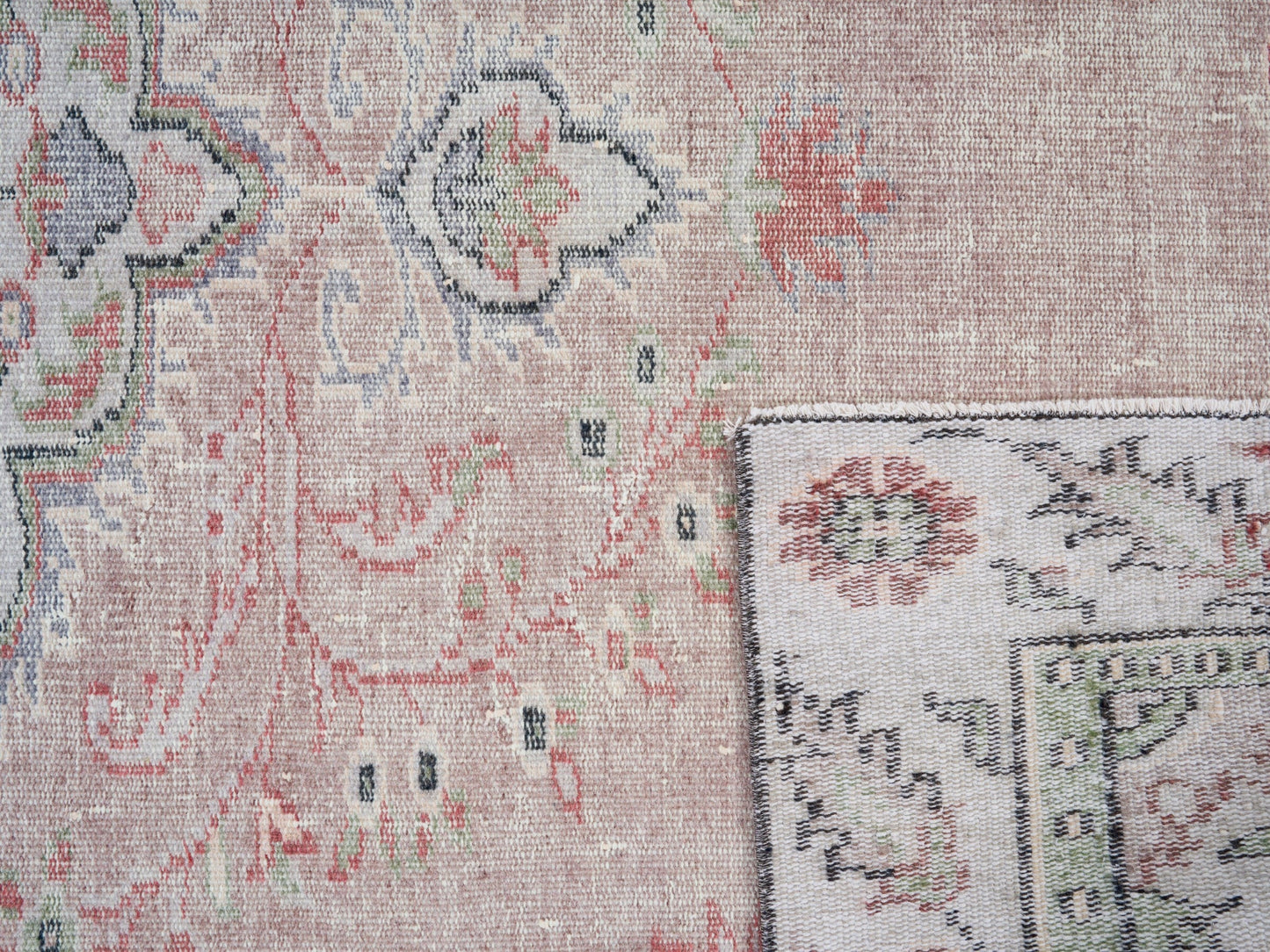 8252 - 5'10" x 10'2"