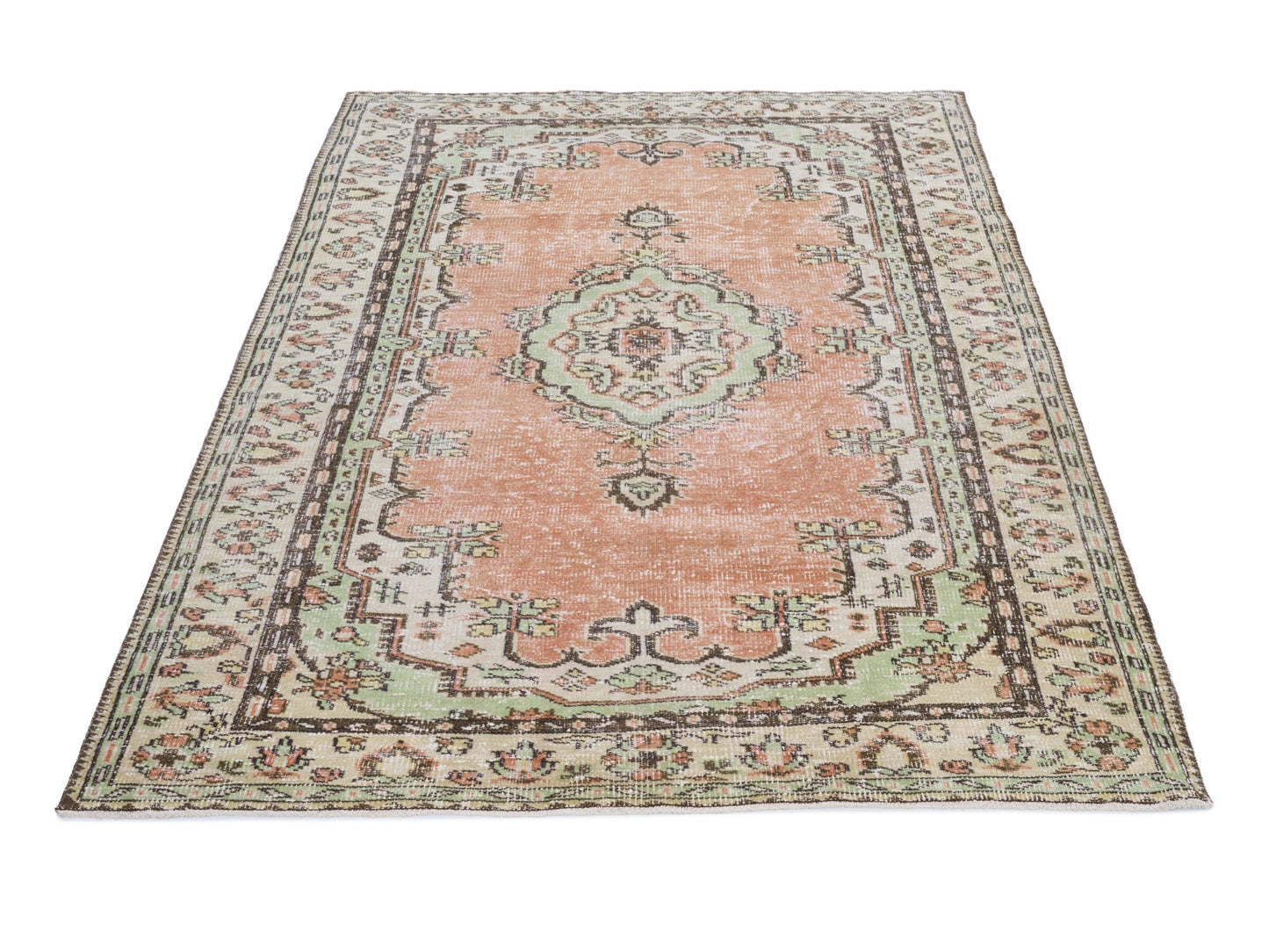 8113 - 5'10" x 8'11"