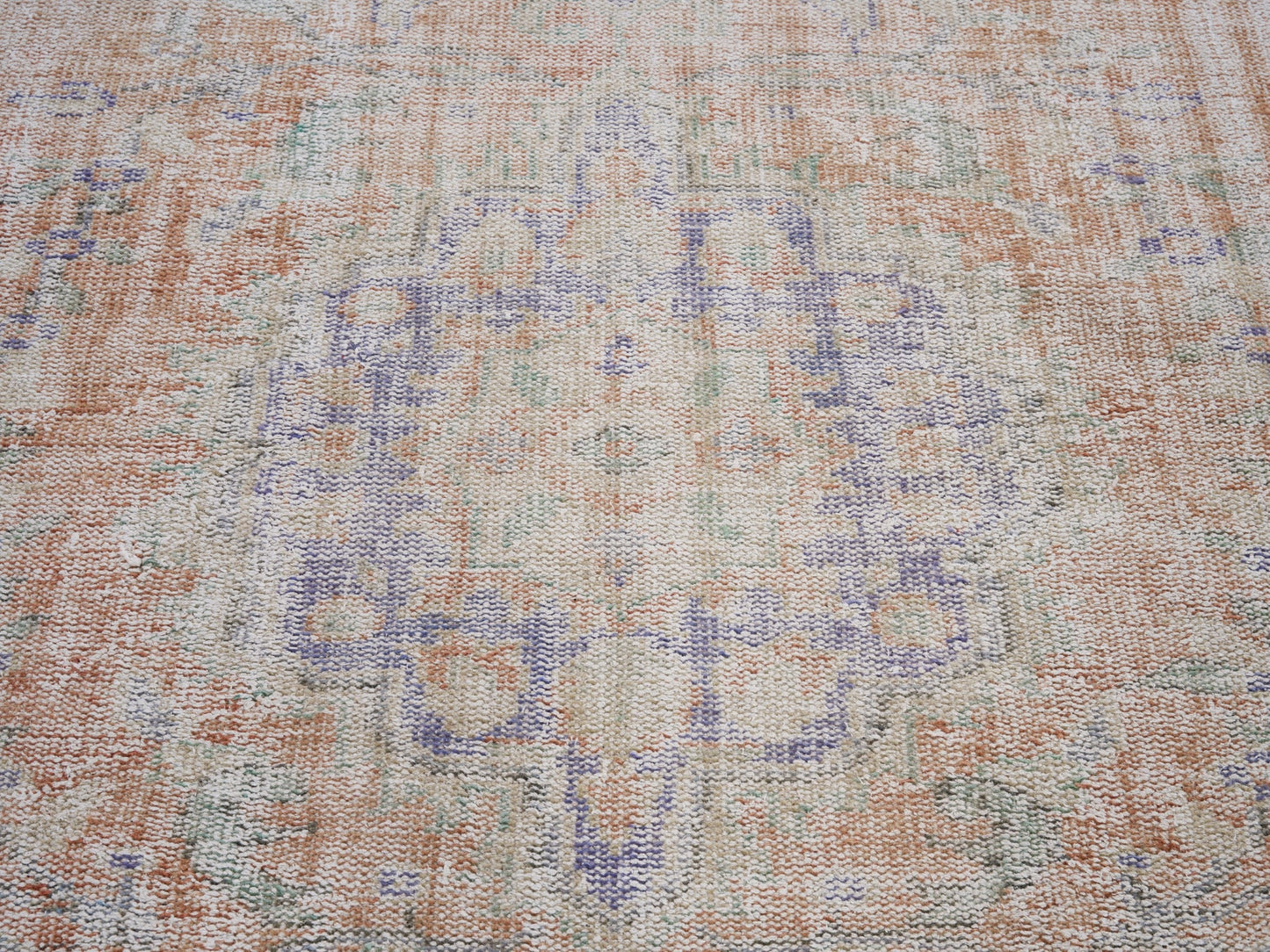 1272 - 5'2" x 9'1"