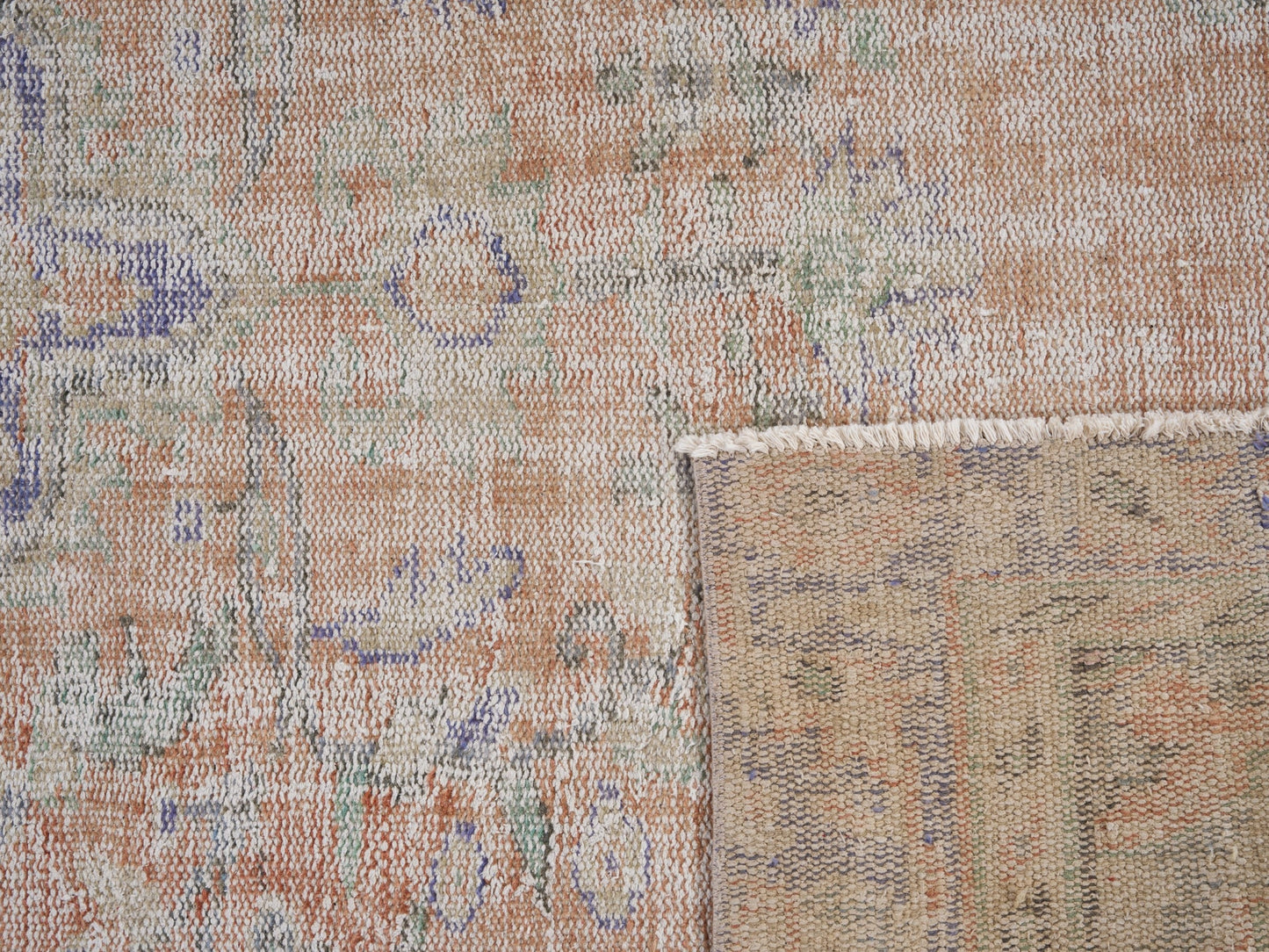 1272 - 5'2" x 9'1"
