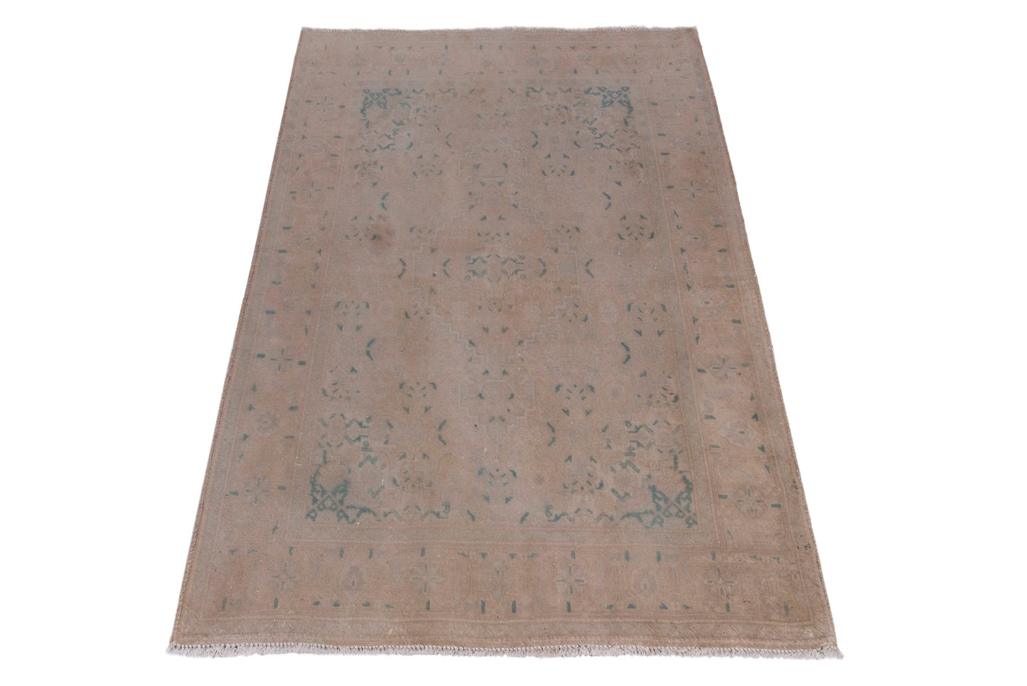 4096 - 3'4" x 4'10"