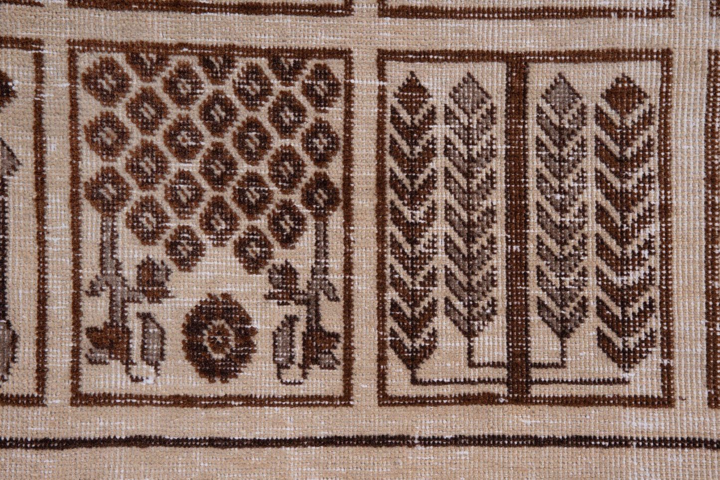 1465 - 9'9" x 11'11"