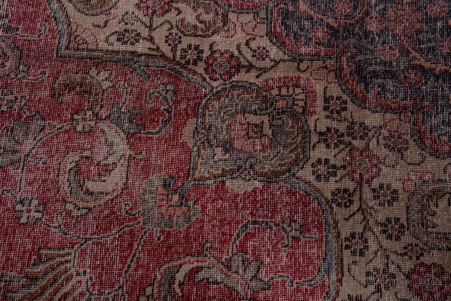 1469 - 11'6" x 18'1"