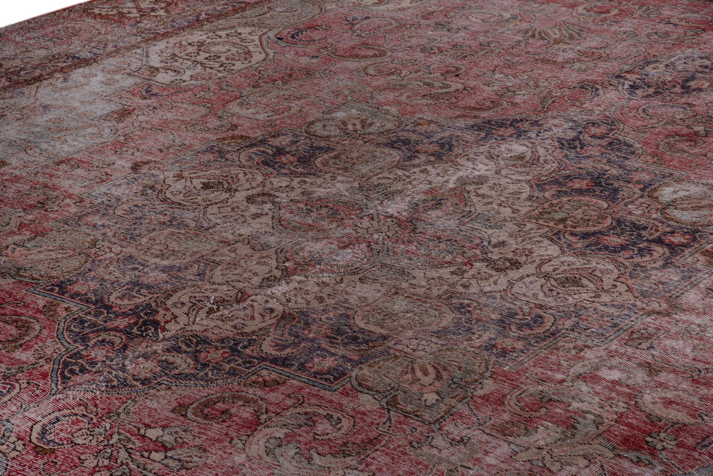 1469 - 11'6" x 18'1"