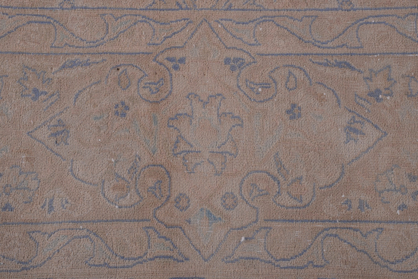 1665 - 9'9" x 12'10"