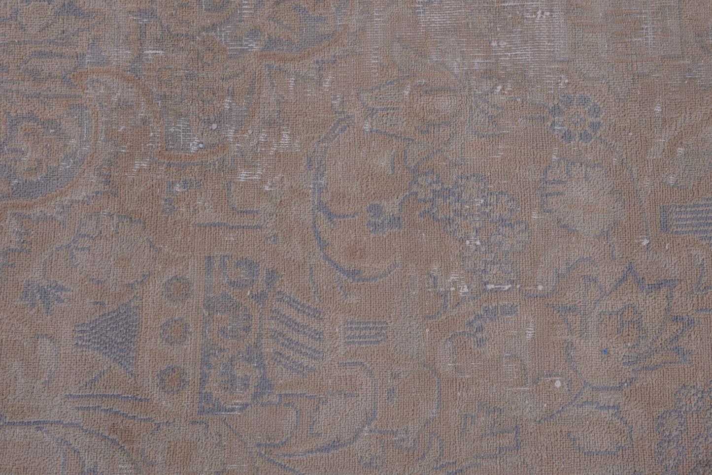 1665 - 9'9" x 12'10"