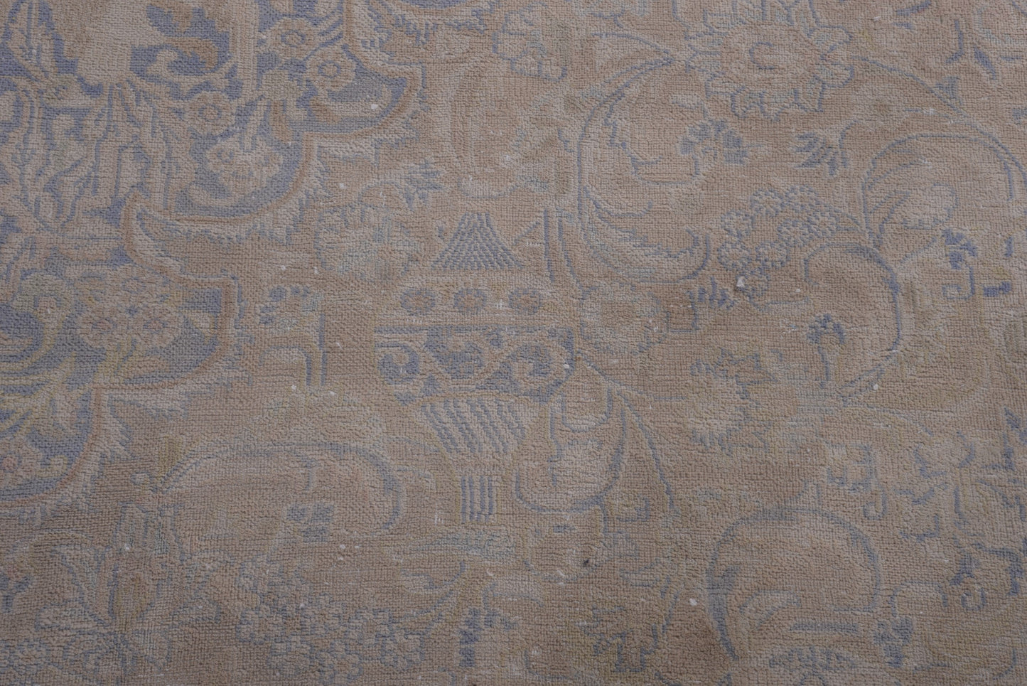 1665 - 9'9" x 12'10"