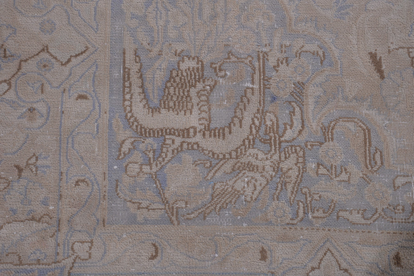 1665 - 9'9" x 12'10"