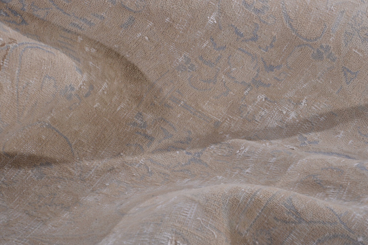 1665 - 9'9" x 12'10"