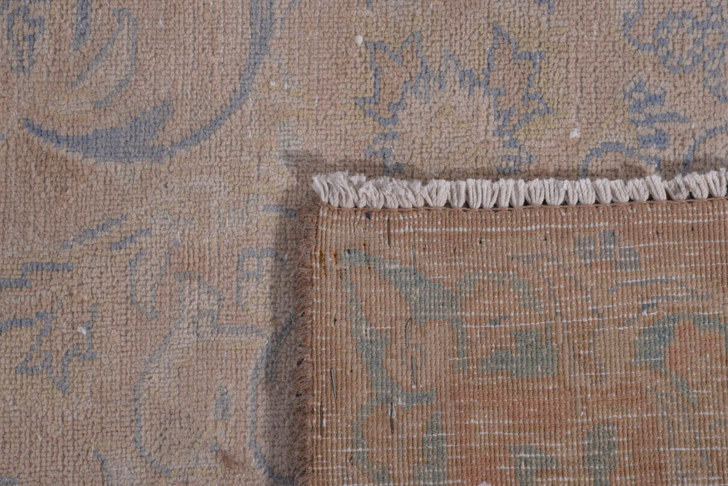 1665 - 9'9" x 12'10"