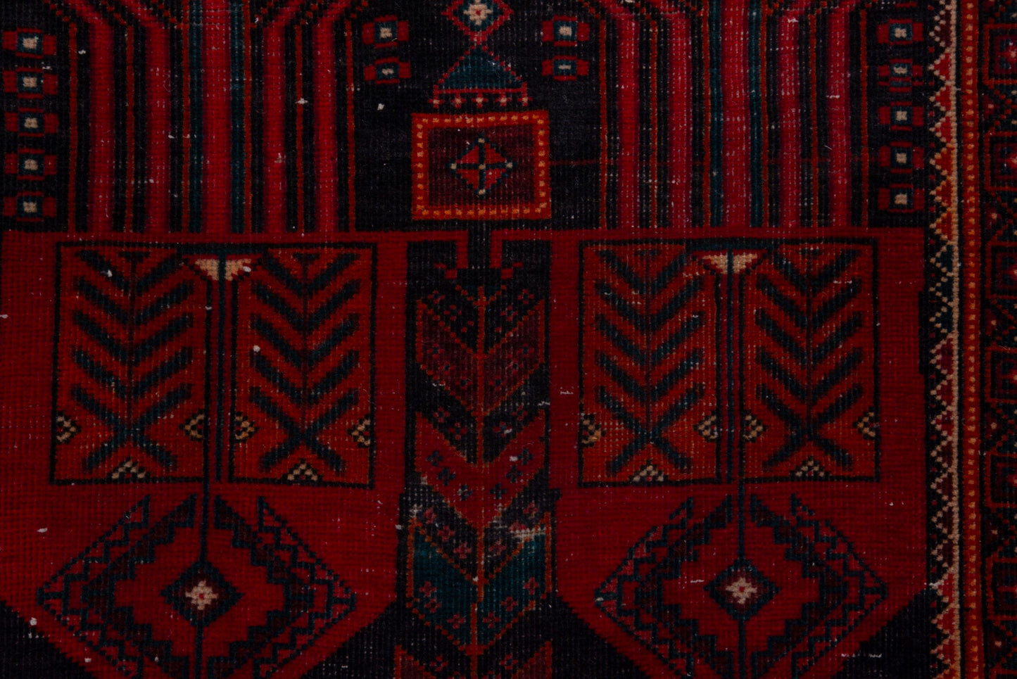 4672 - 3'1" x 8'9"