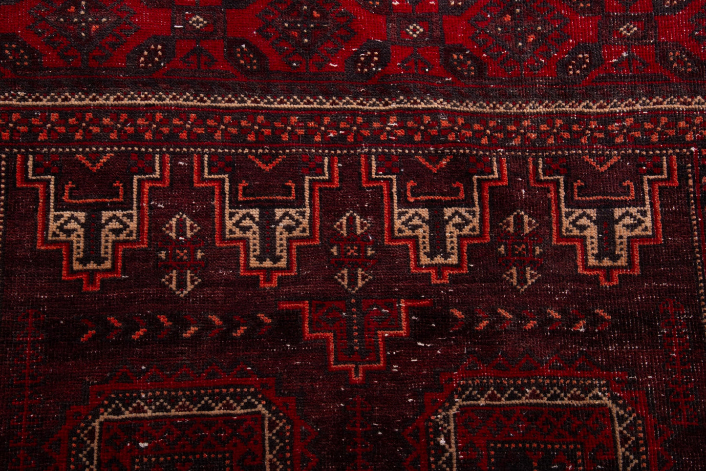 1676 - 4'11" x 13'10"