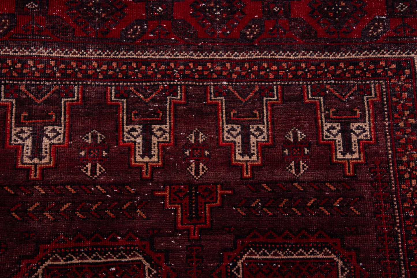 1676 - 4'11" x 13'10"