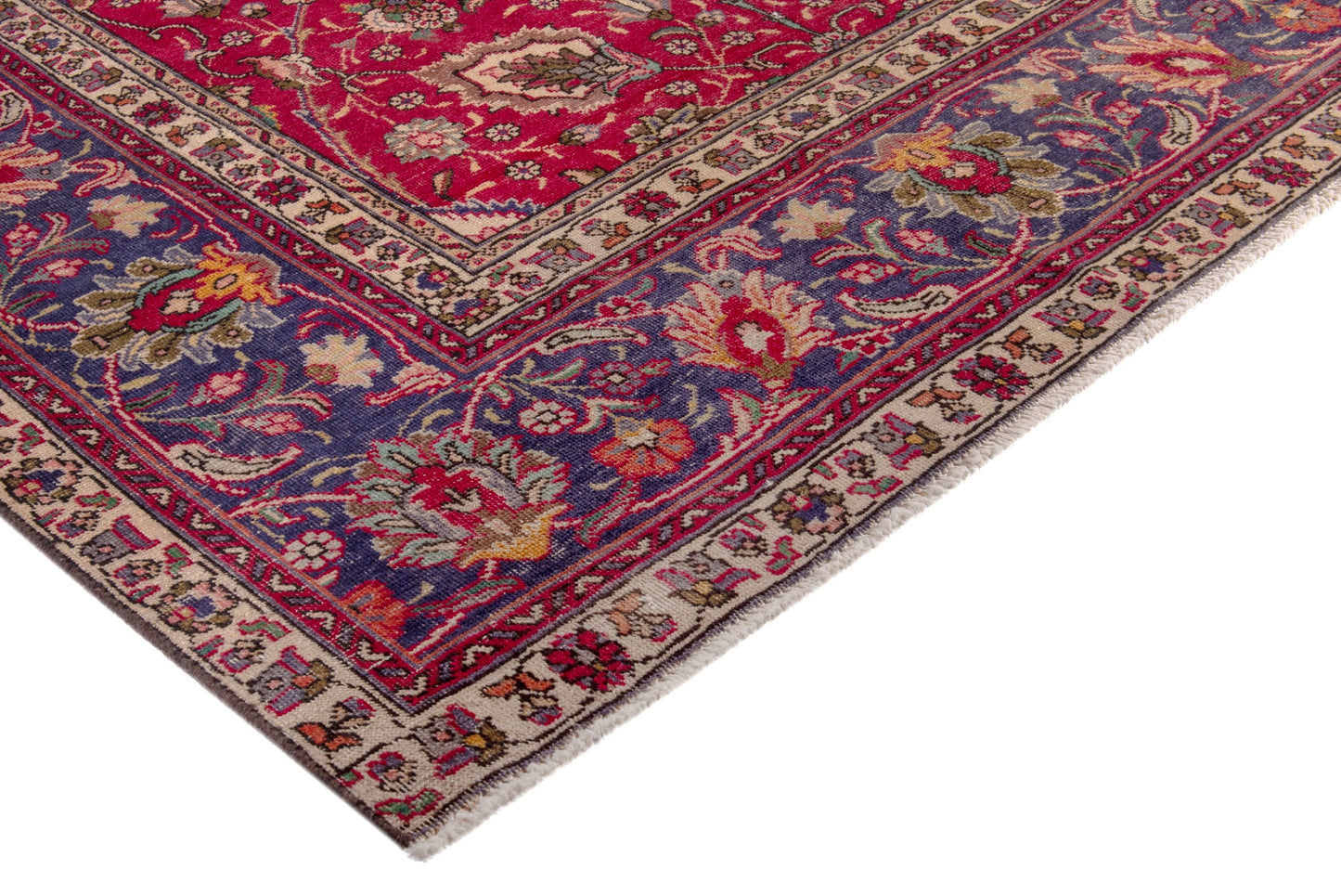 1708 - 9'10" x 11'7"