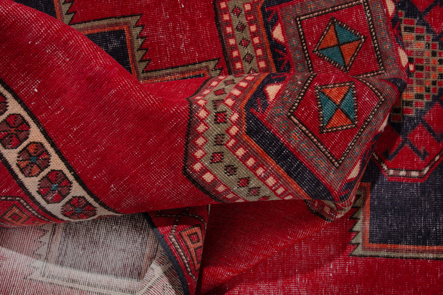 1810 - 3'11" x 10'5"