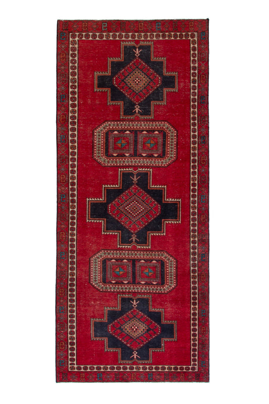 1810 - 3'11" x 10'5"