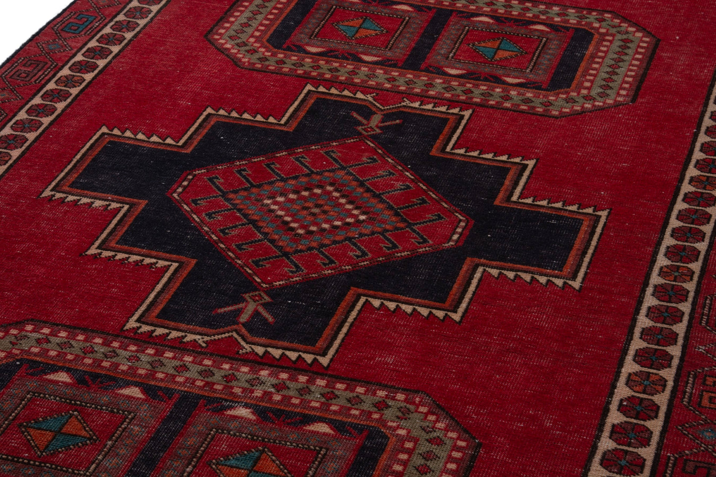 1810 - 3'11" x 10'5"