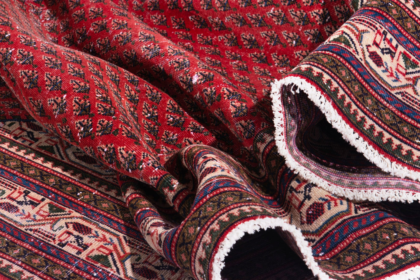 1945 - 6'11" x 10'4"