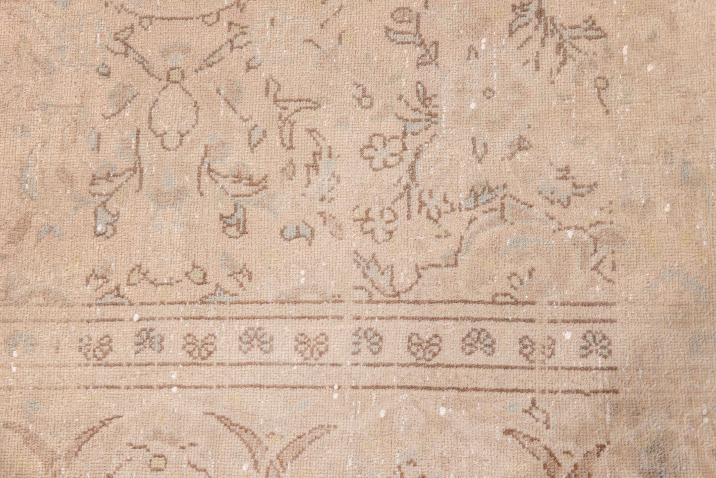 1972 - 5'11" x 9'10"