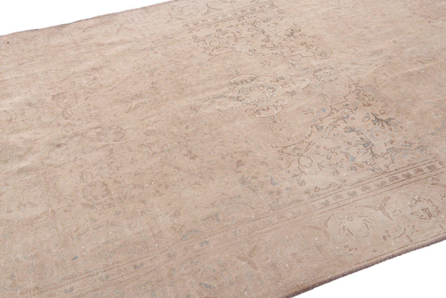 1972 - 5'11" x 9'10"