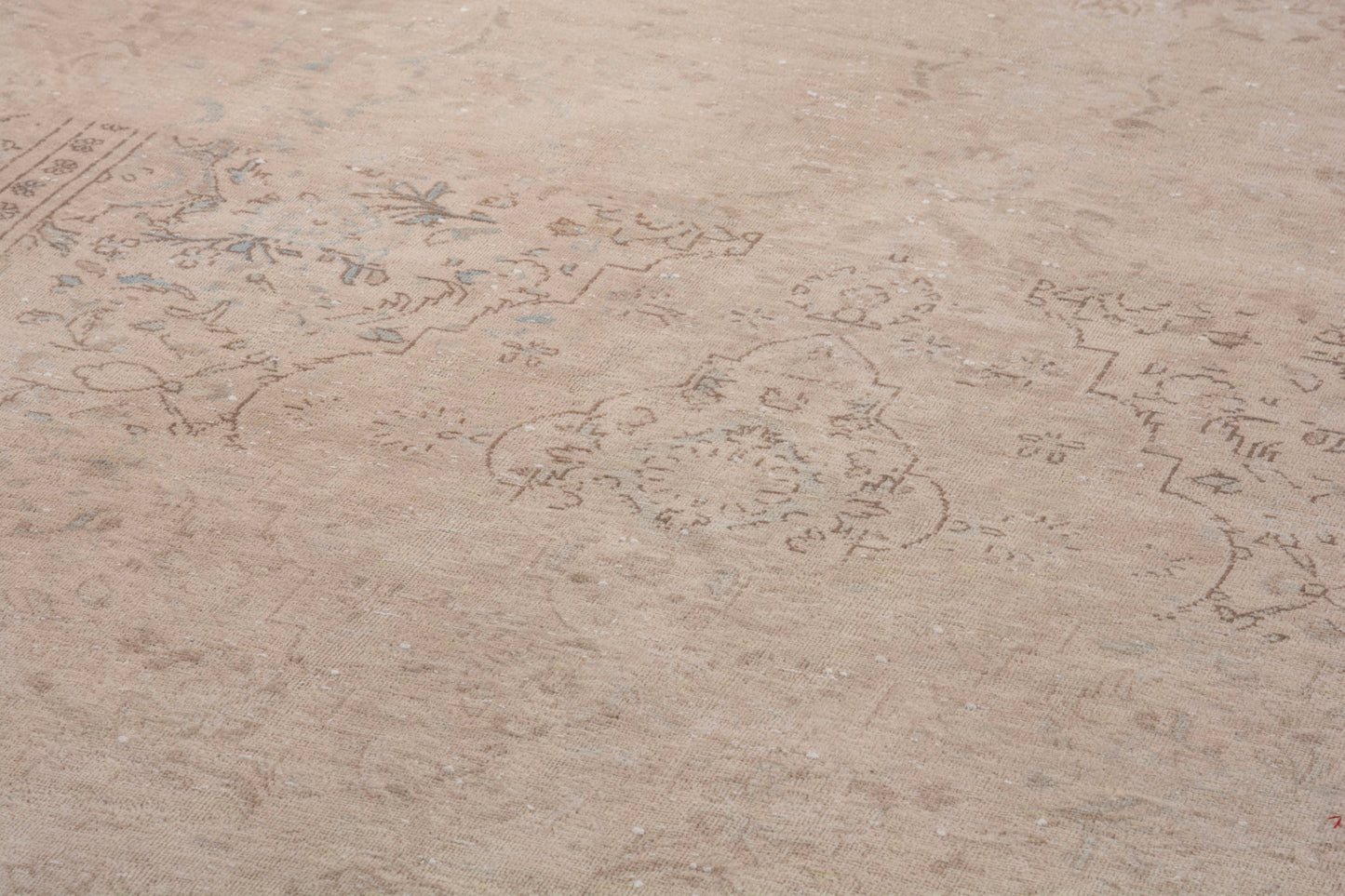 1972 - 5'11" x 9'10"