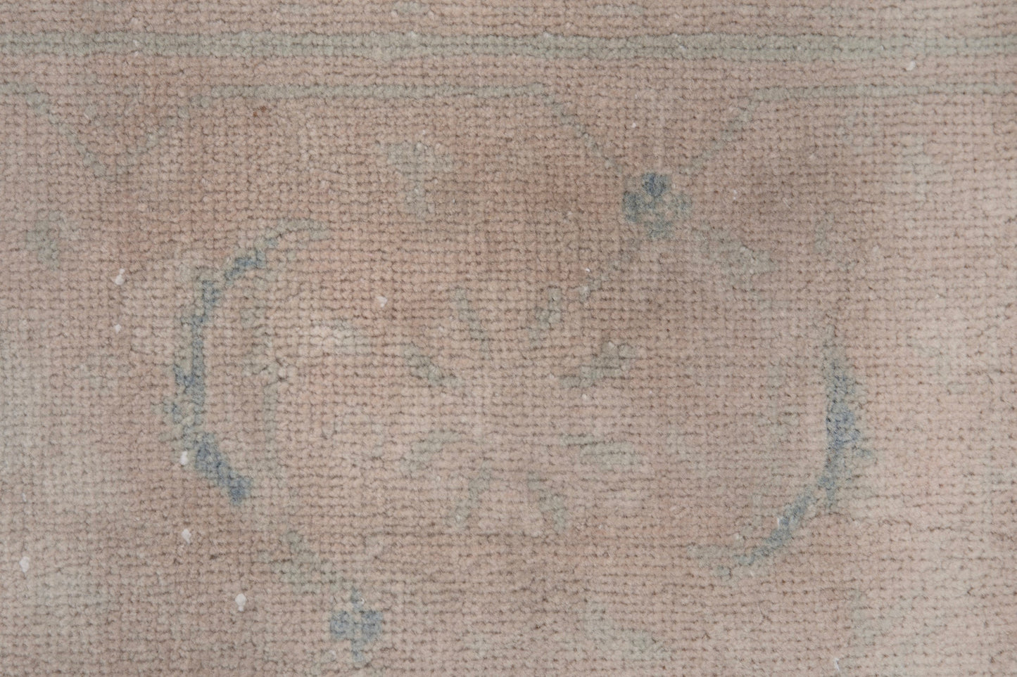 5002 - 8'9" x 12'2"