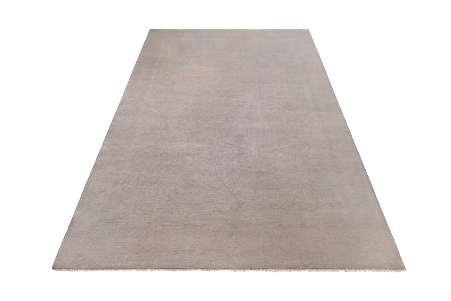 5002 - 8'9" x 12'2"
