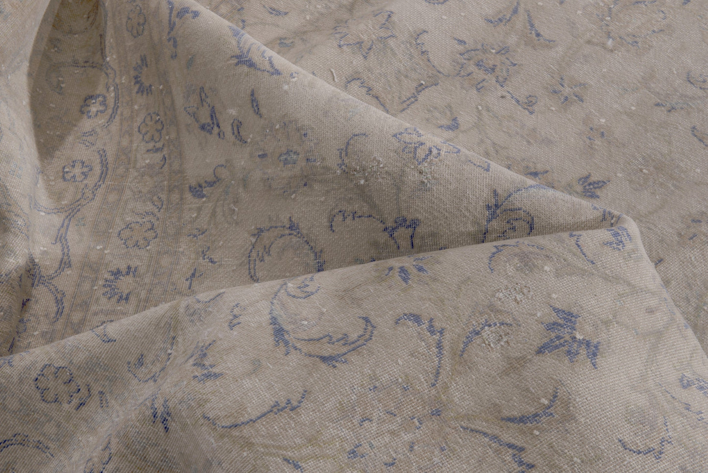 2028 - 7'10" x 10'11"