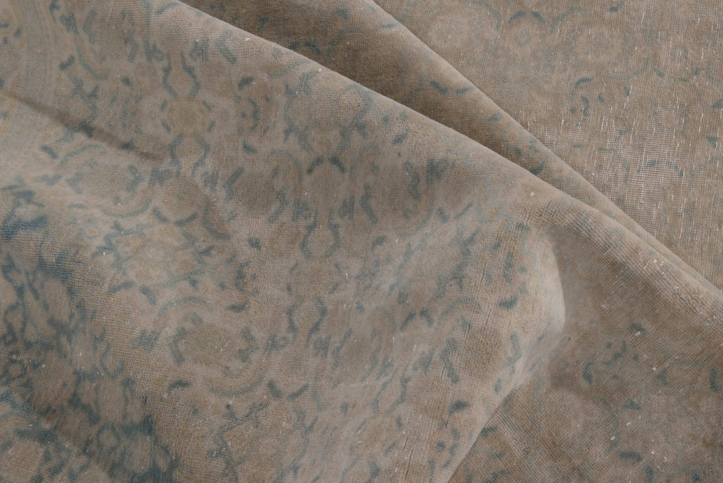 2029 - 7'11" x 10'11"