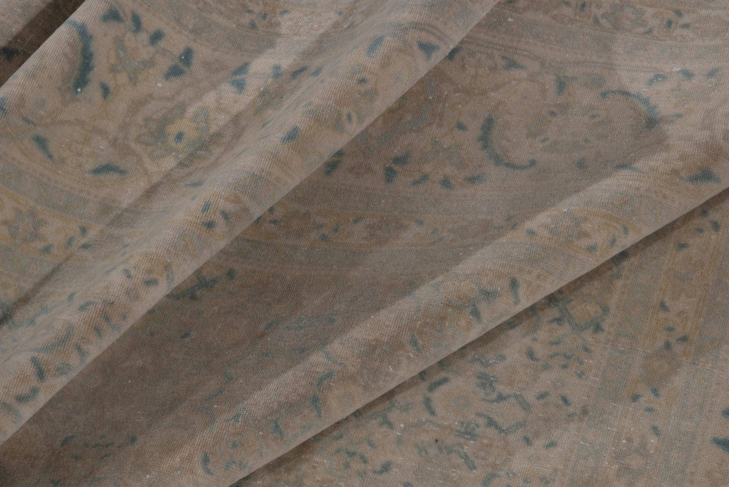 2029 - 7'11" x 10'11"