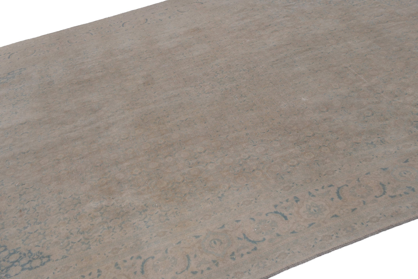 2029 - 7'11" x 10'11"