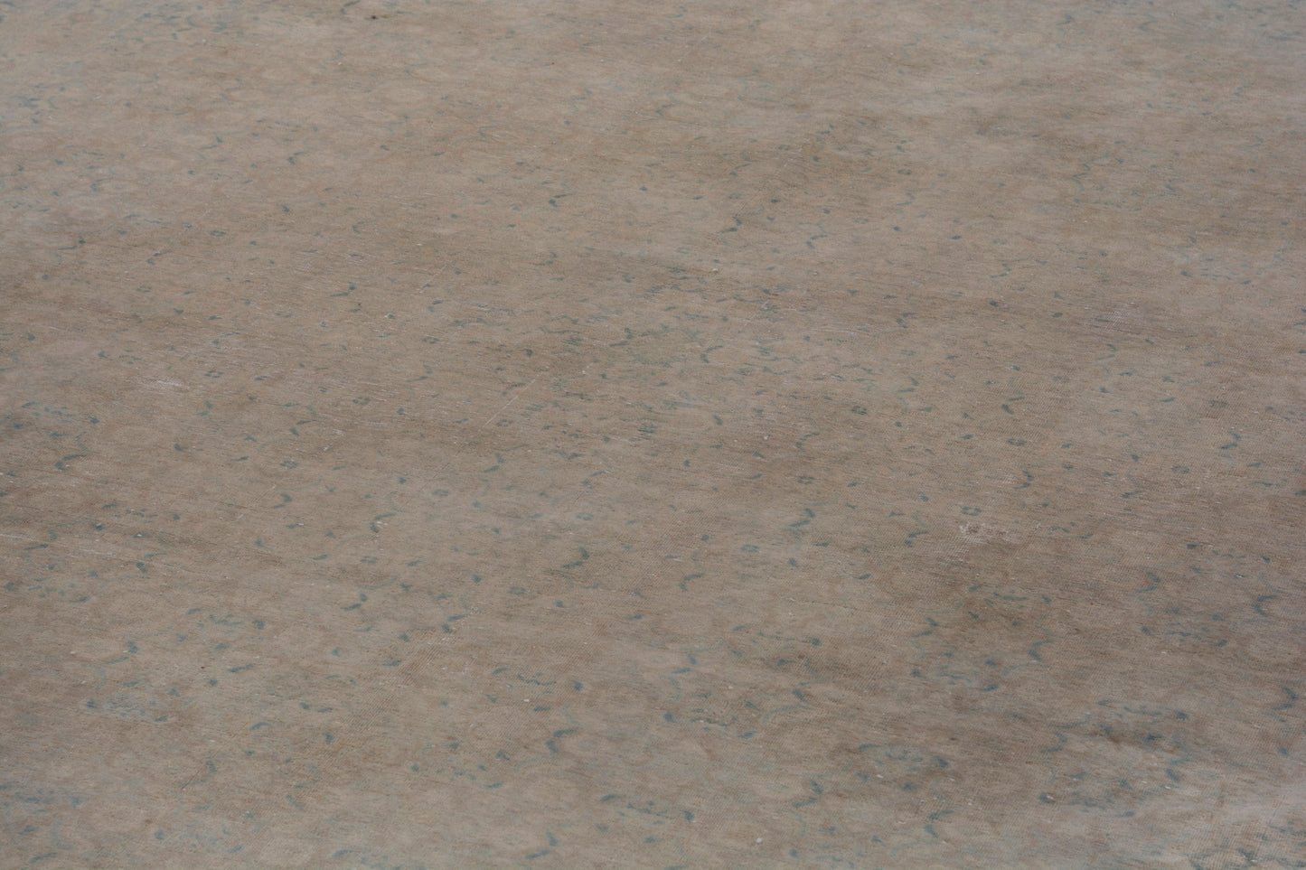 2029 - 7'11" x 10'11"