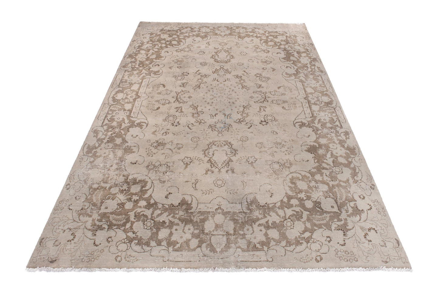 2033 - 8'5" x 11'10"