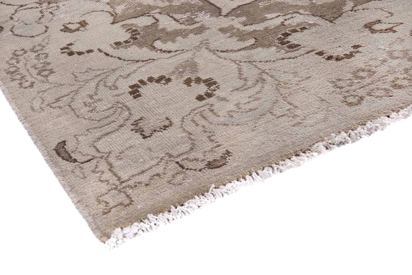 2033 - 8'5" x 11'10"