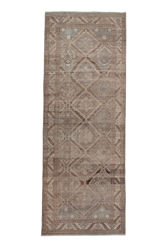 2050 - 3'11" x 10'11"