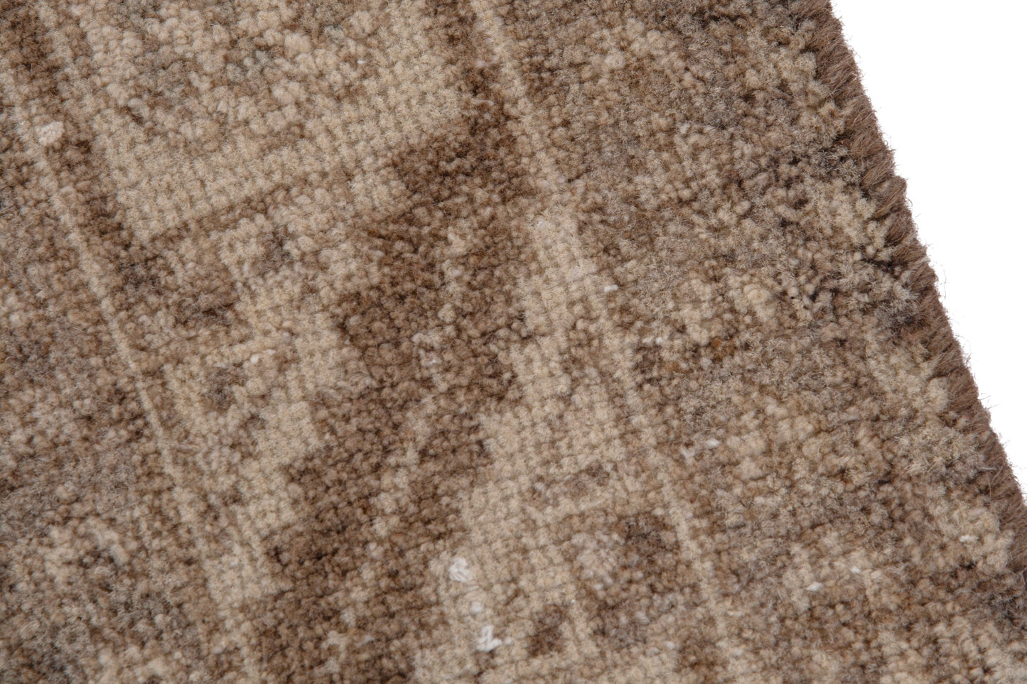 2050 - 3'11" x 10'11"