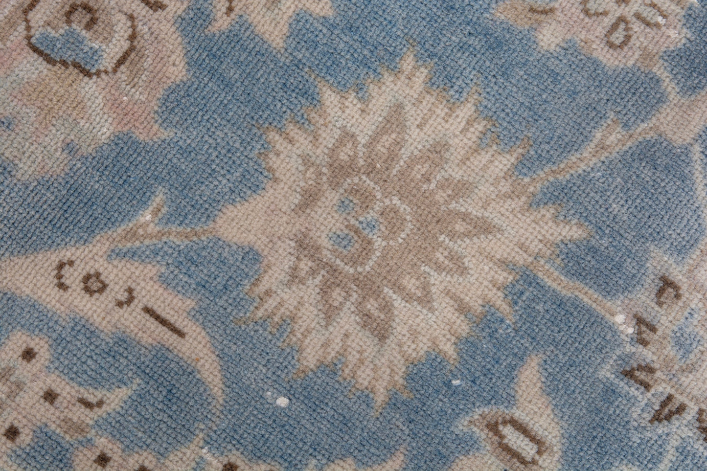 2089 - 10'4" x 15'9"