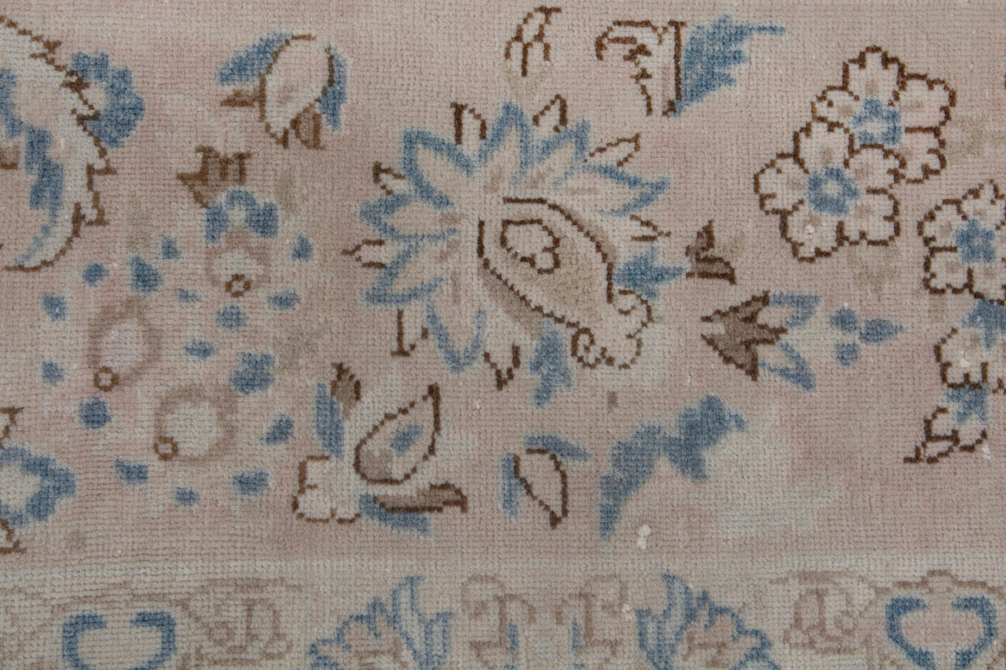 2089 - 10'4" x 15'9"