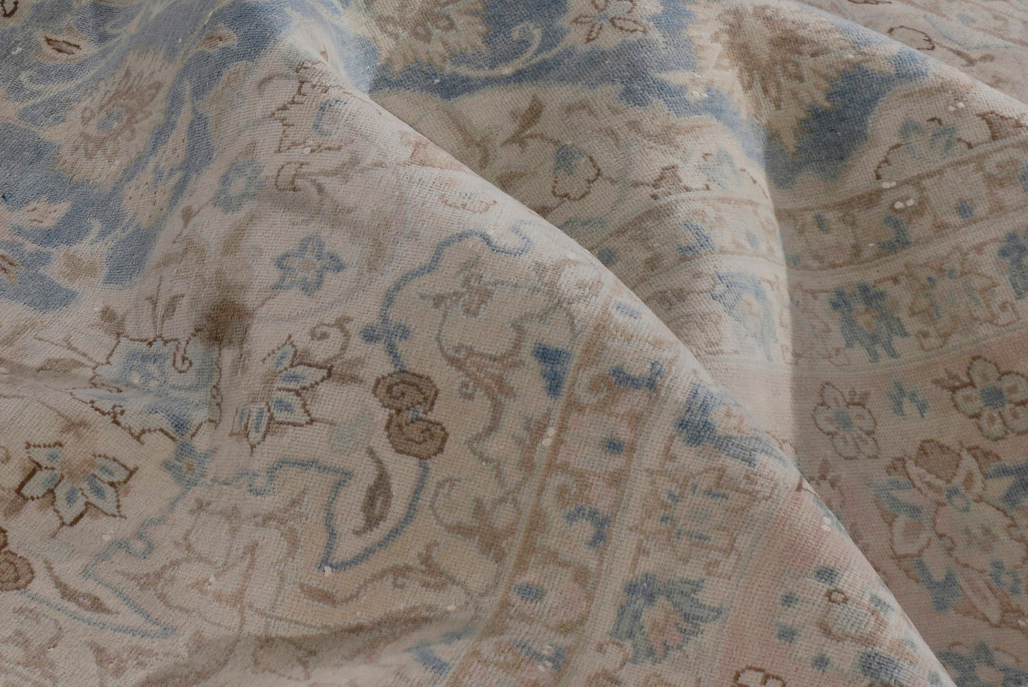 2089 - 10'4" x 15'9"