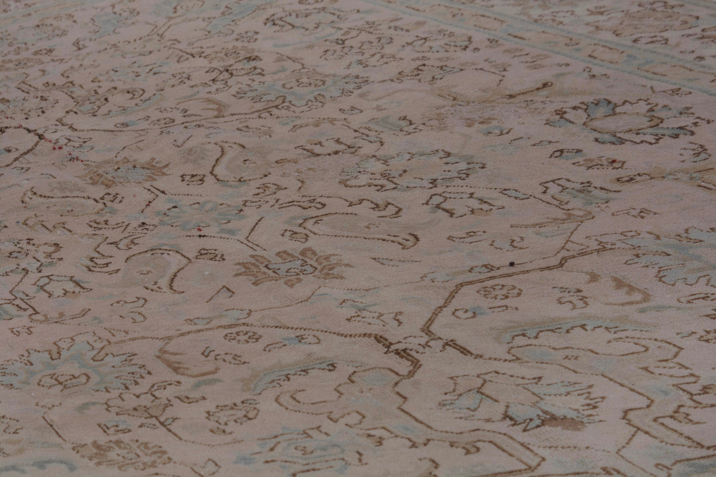 2112 - 5'11" x 8'10"