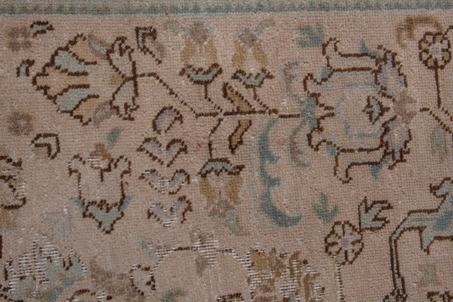 2112 - 5'11" x 8'10"