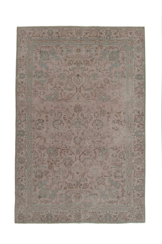 2112 - 5'11" x 8'10"