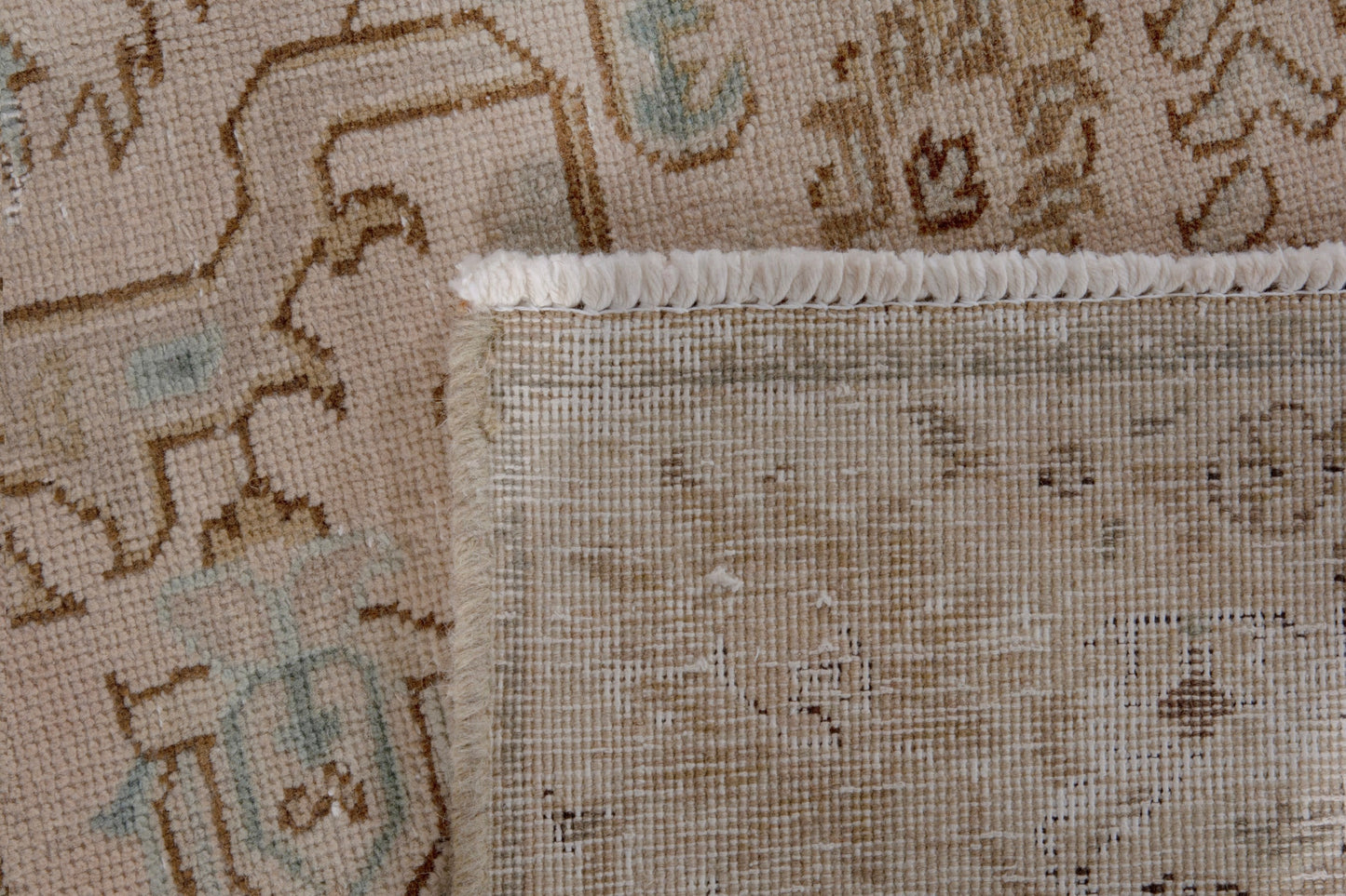 2112 - 5'11" x 8'10"