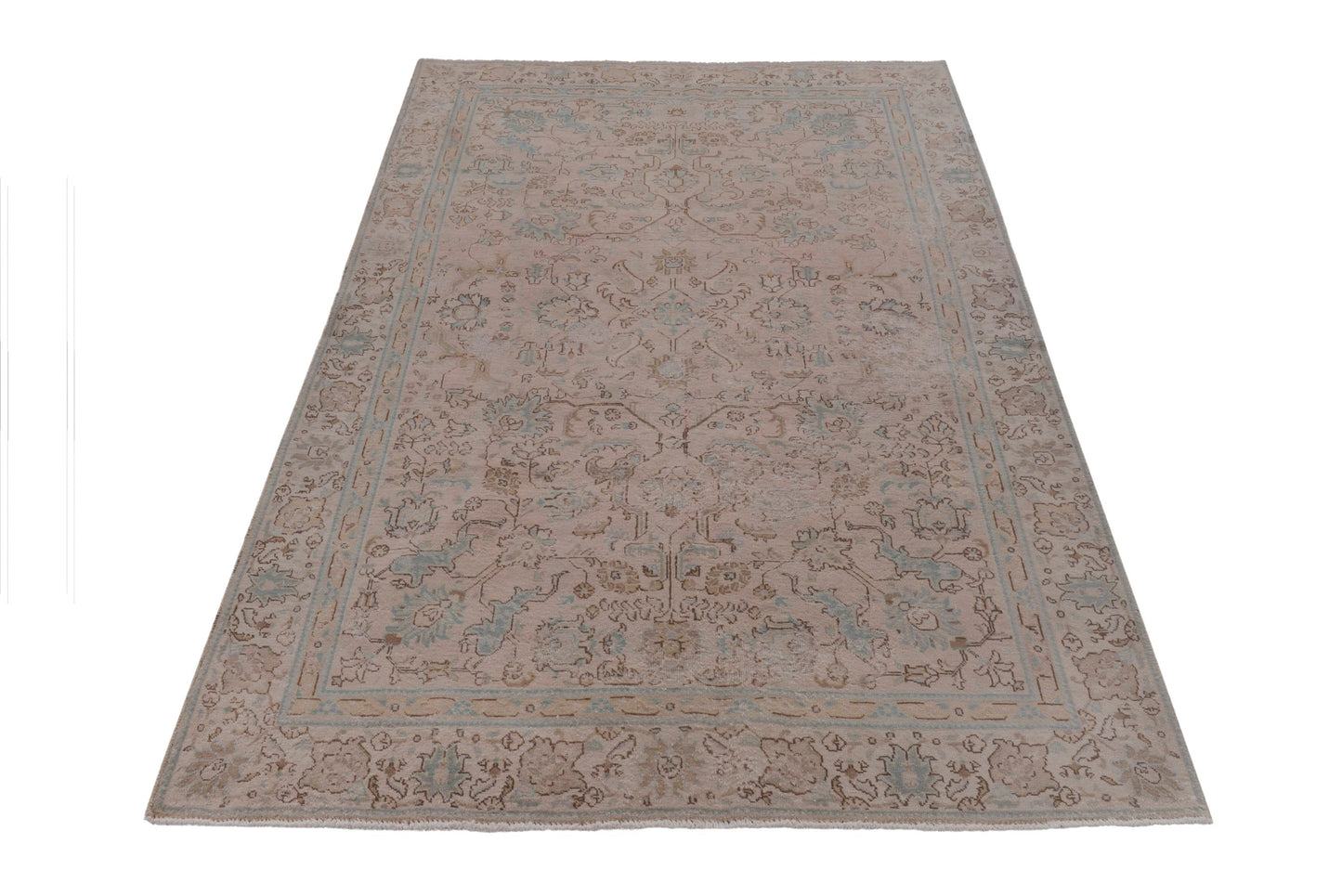 2112 - 5'11" x 8'10"