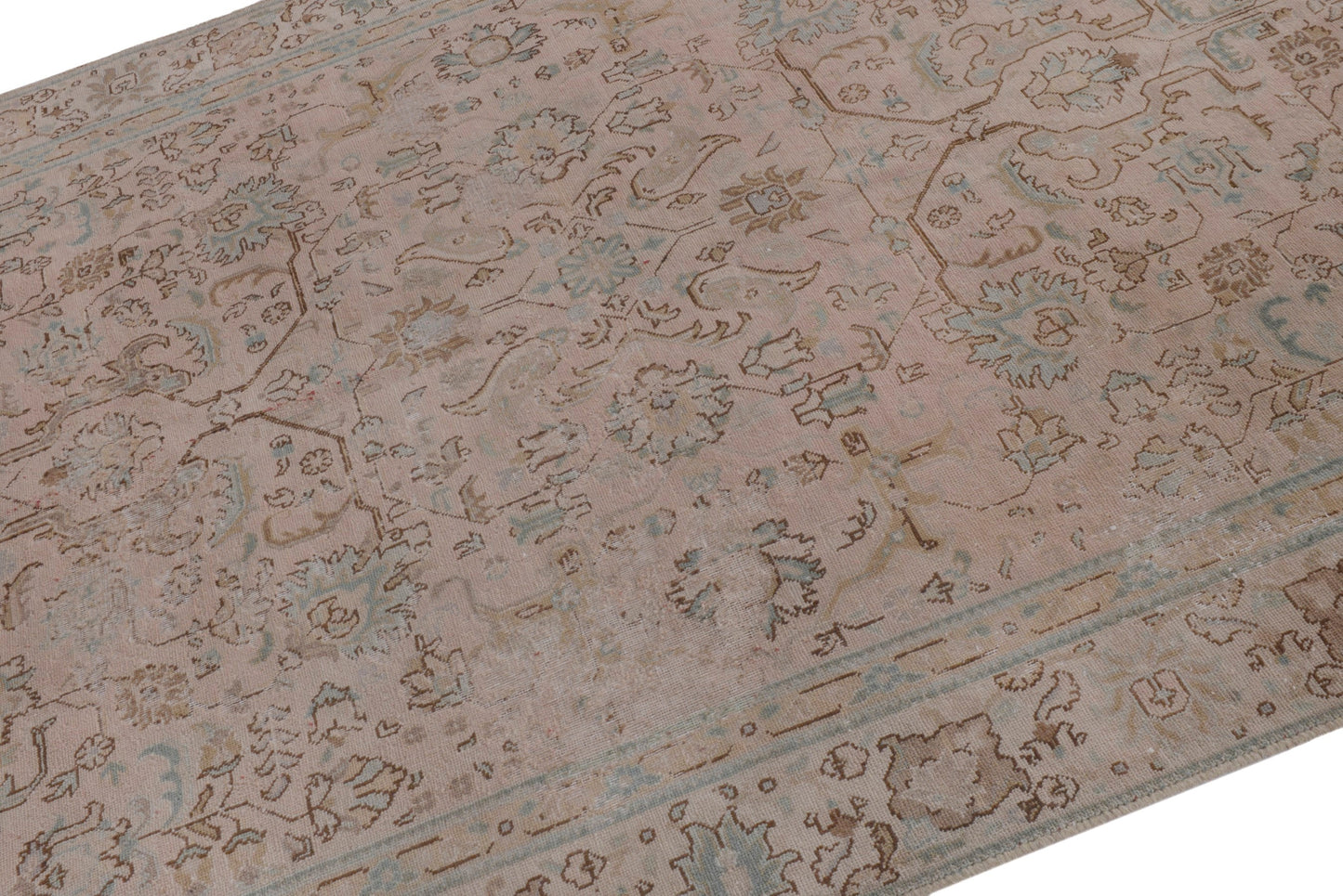 2112 - 5'11" x 8'10"