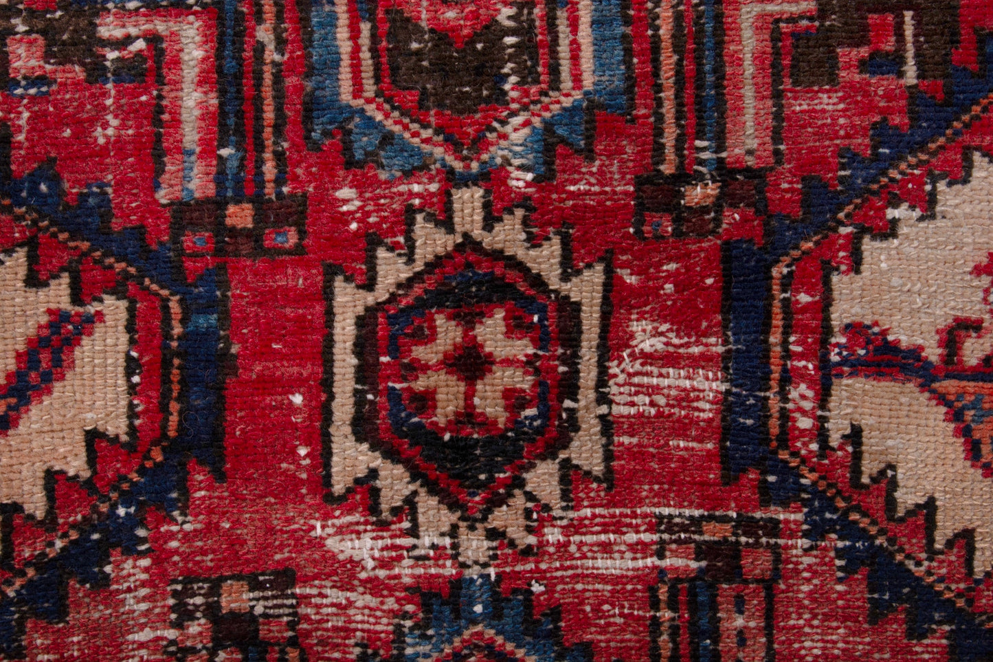 2204 - 3'11" x 11'10"