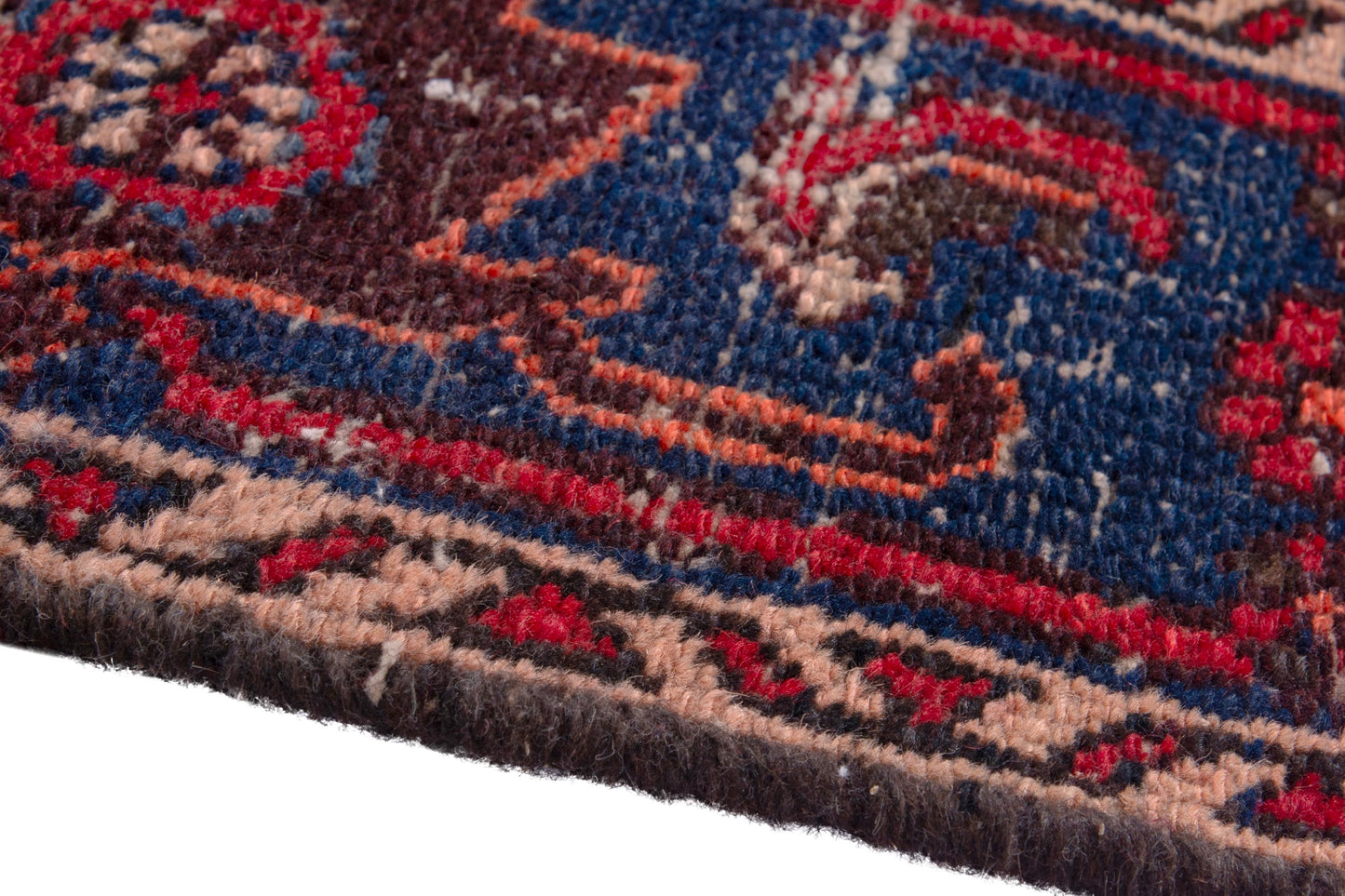 2204 - 3'11" x 11'10"