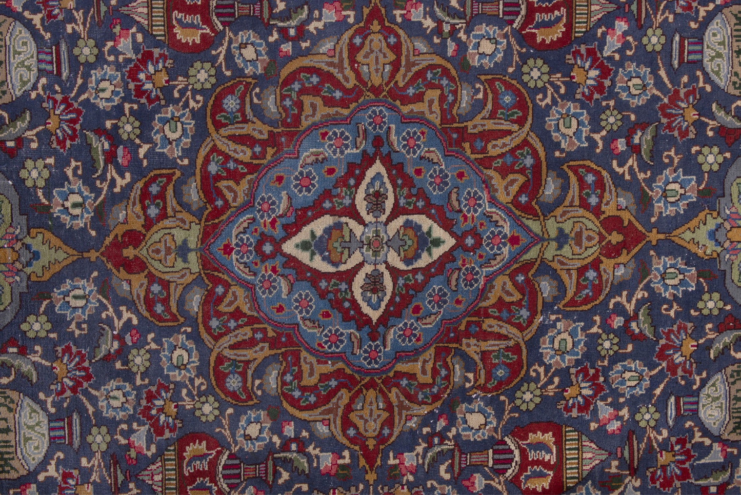 2451 - 4'11" x 8'10"