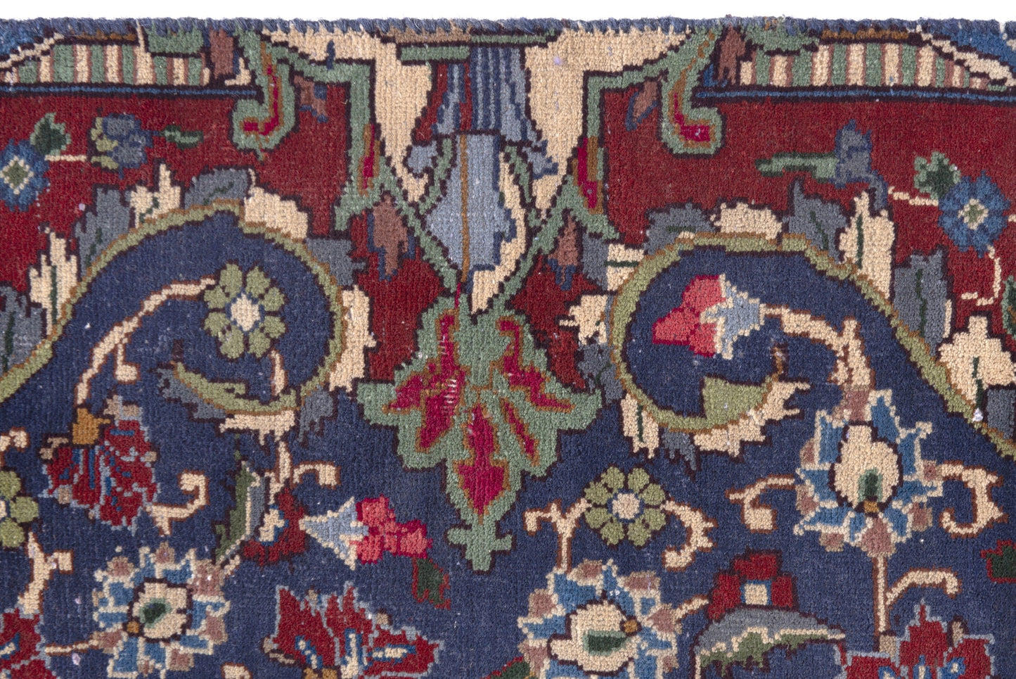 2451 - 4'11" x 8'10"