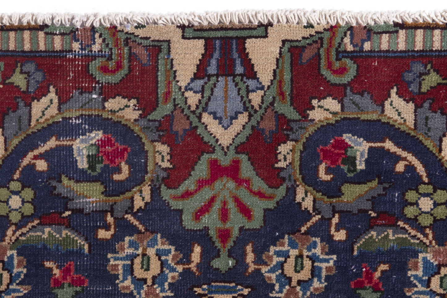 2451 - 4'11" x 8'10"